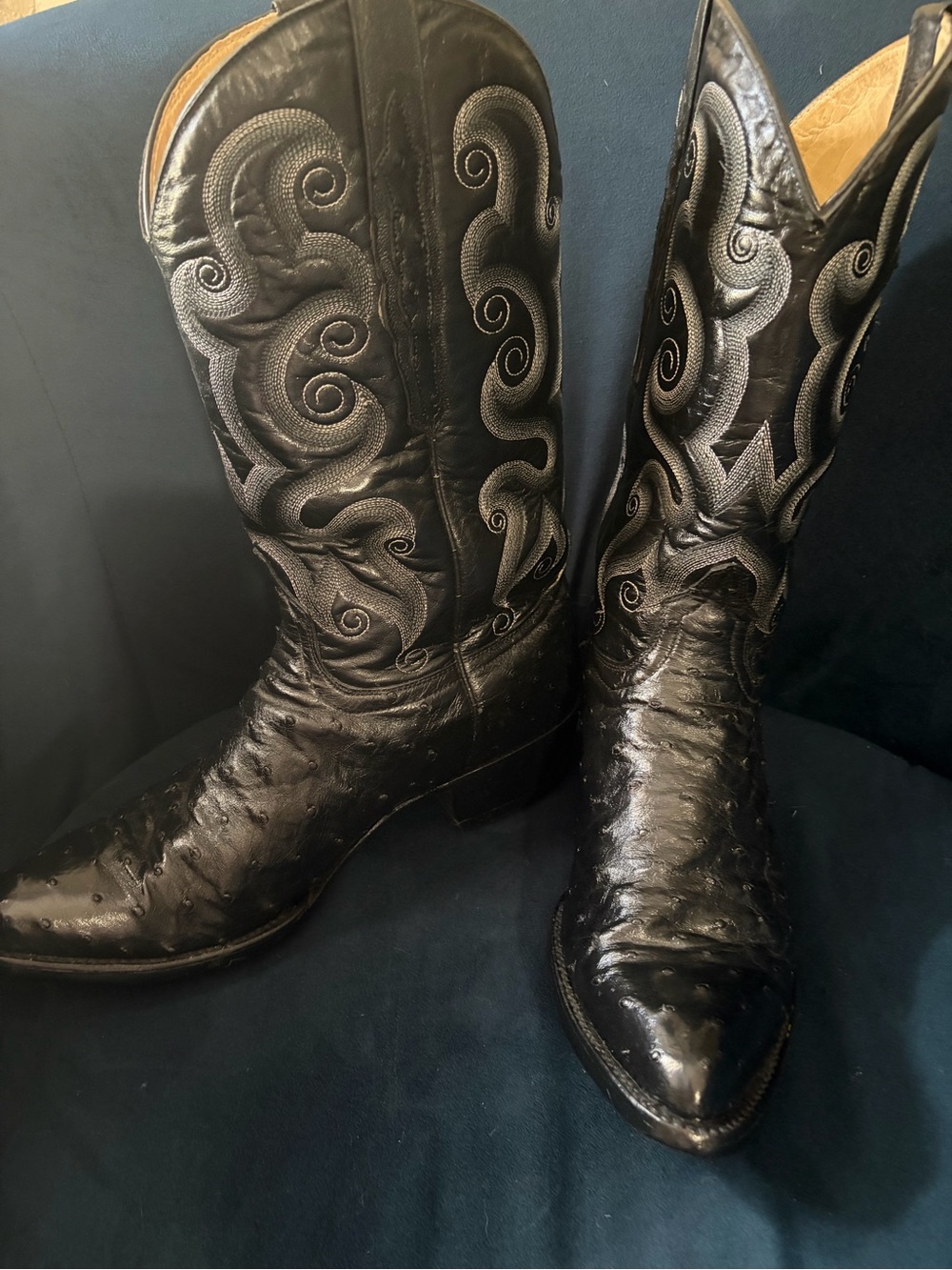 Boots Black Embossed Leather Cowboy Boots with Silver Stitching - Picture 3 of 3